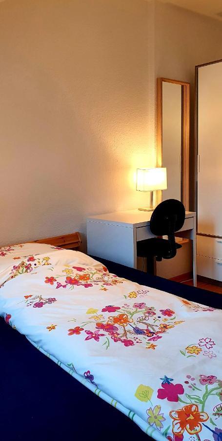 Privat Zimmer In Bad Homburg Bei Kurhaus Бад-Хомбург-фор-дер-Хёэ Экстерьер фото