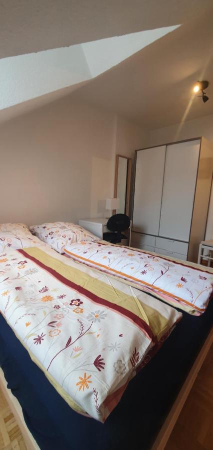 Privat Zimmer In Bad Homburg Bei Kurhaus Бад-Хомбург-фор-дер-Хёэ Экстерьер фото